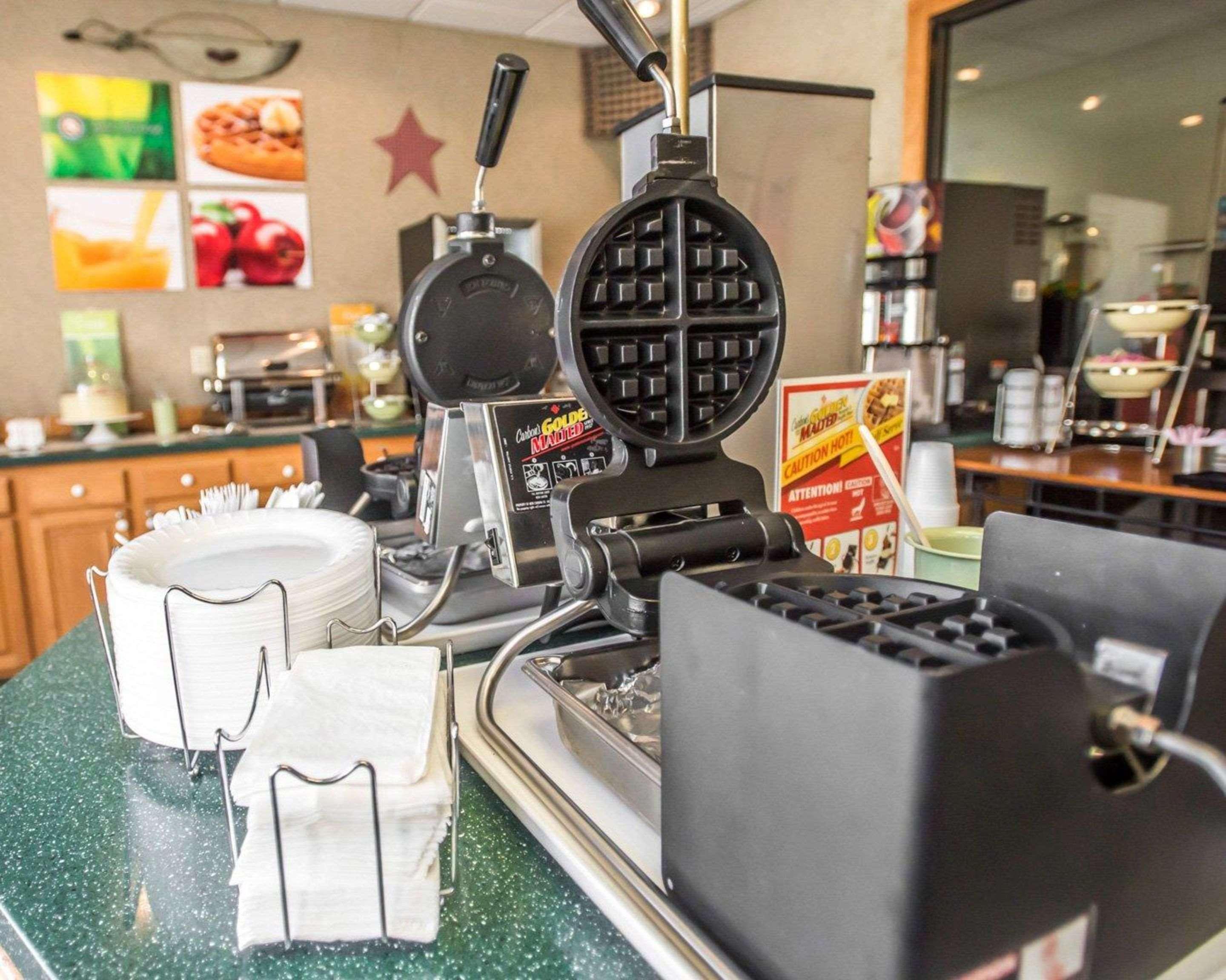 Quality Inn New Columbia-Lewisburg Екстериор снимка