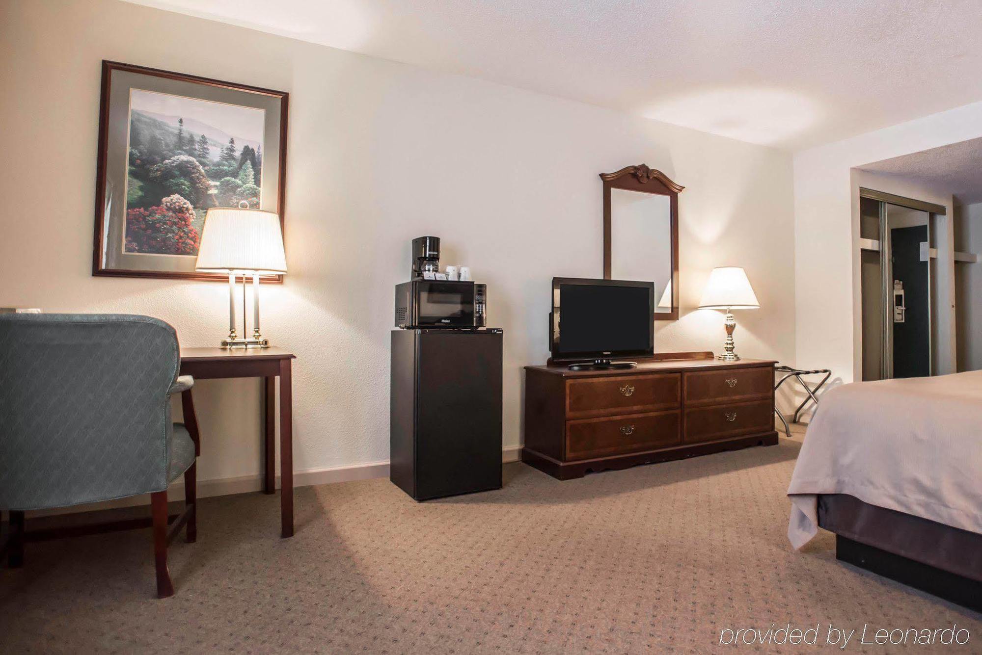 Quality Inn New Columbia-Lewisburg Екстериор снимка